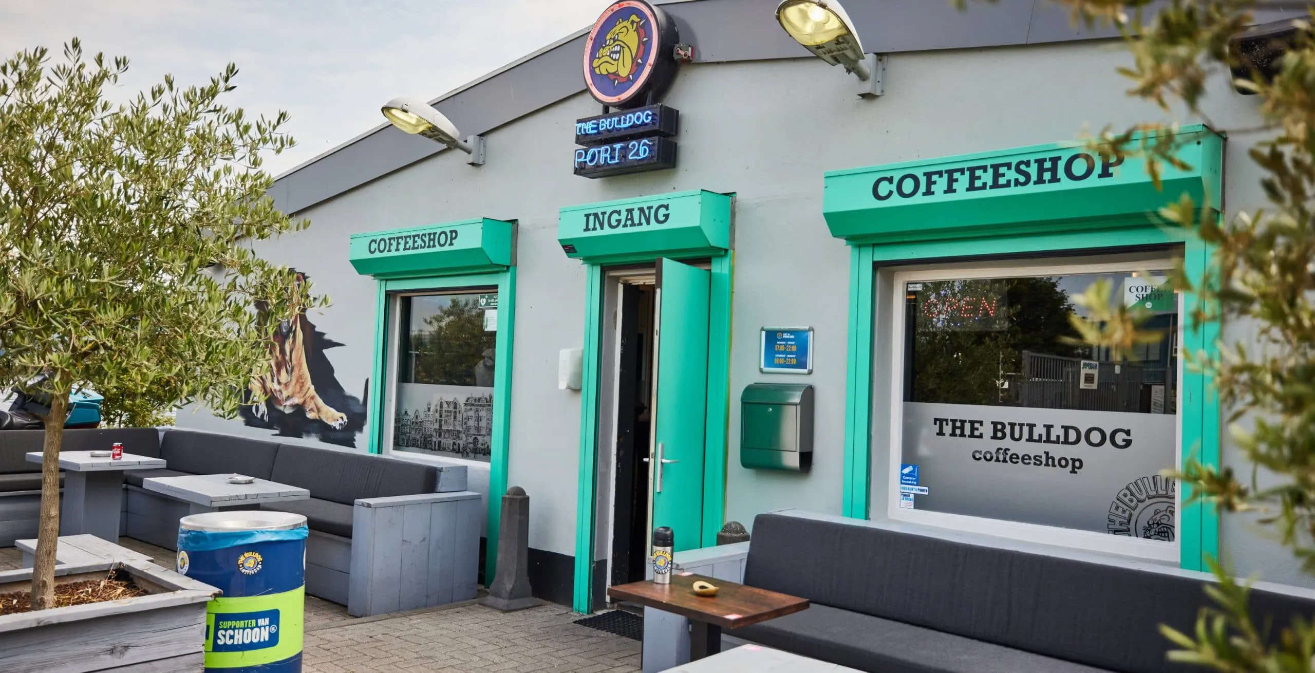 The Bulldog Port 26